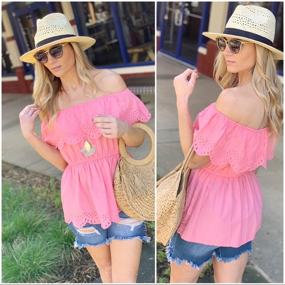 ✨LAST ONE✨Pink eyelet off Shoulder Top - Picture 2 of 4